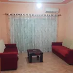 Jurgen Apartment -Yellow Flat